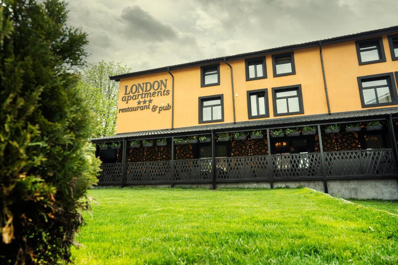 London Apartments Vaslui Exterior photo